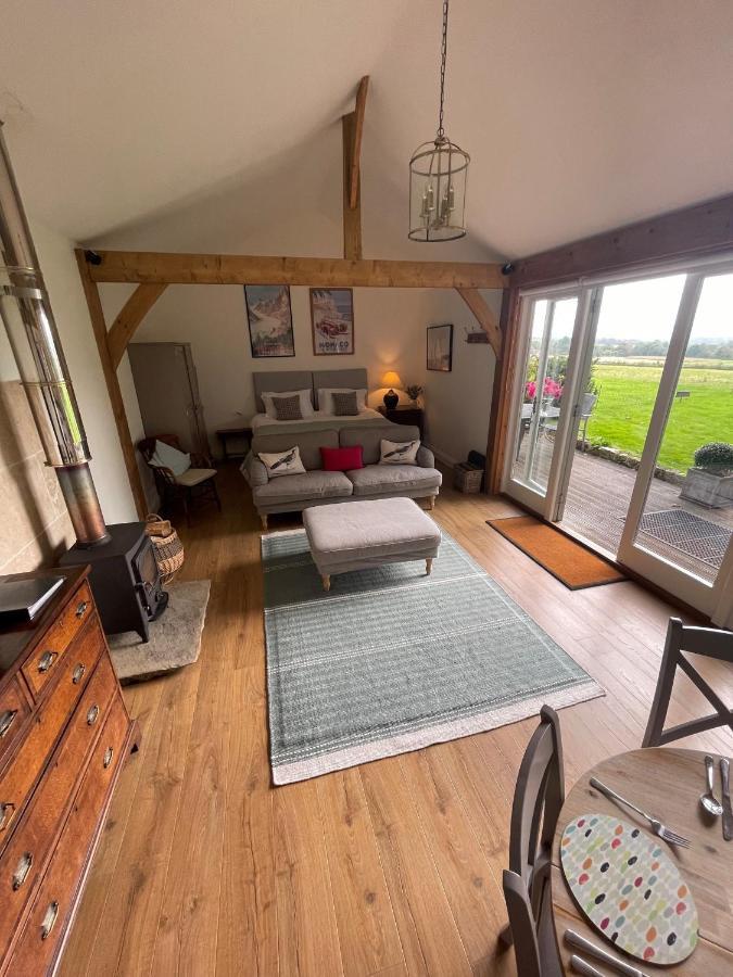 Stunning Cabin With Incredible Views Near Goodwood Rogate المظهر الخارجي الصورة
