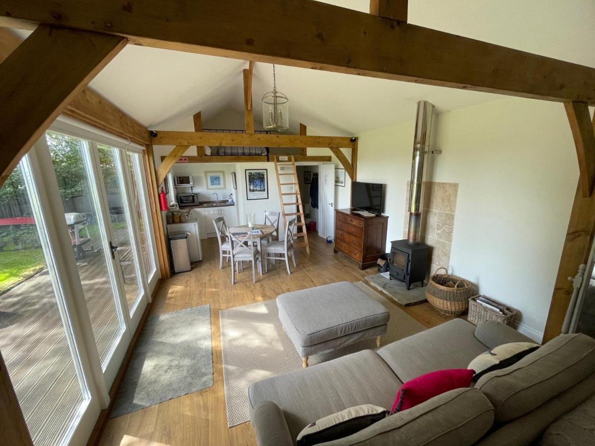 Stunning Cabin With Incredible Views Near Goodwood Rogate المظهر الخارجي الصورة