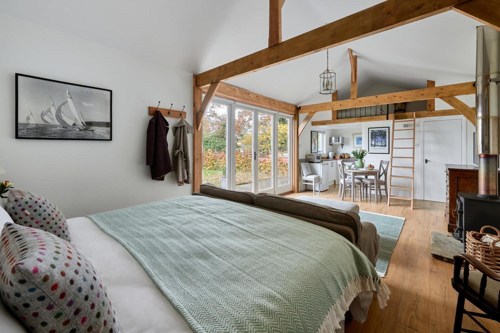 Stunning Cabin With Incredible Views Near Goodwood Rogate المظهر الخارجي الصورة