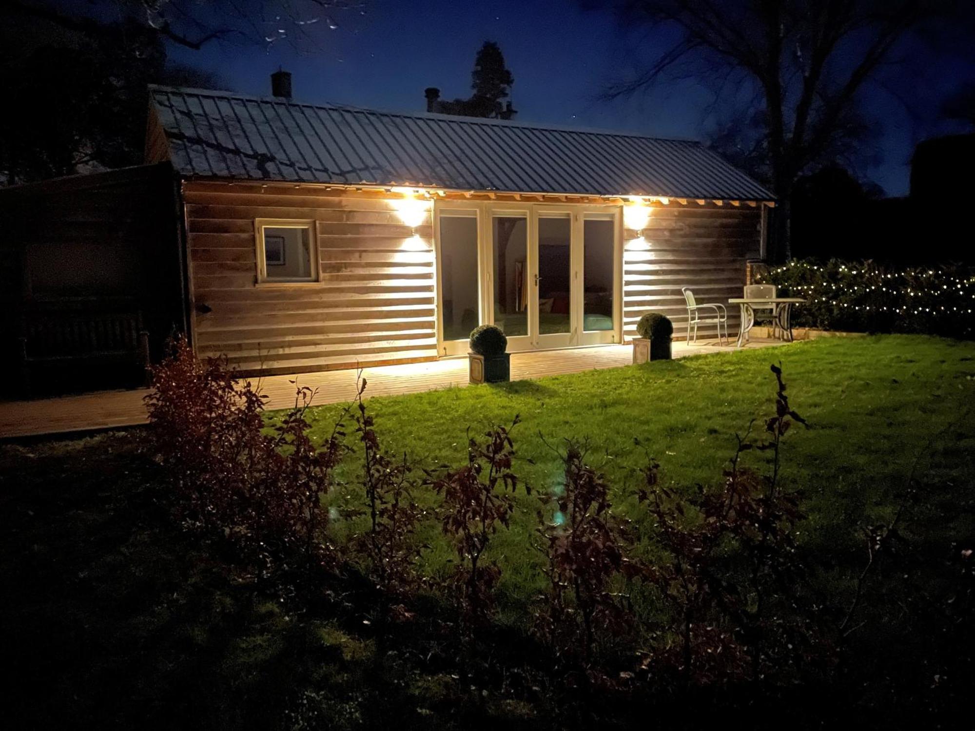 Stunning Cabin With Incredible Views Near Goodwood Rogate المظهر الخارجي الصورة