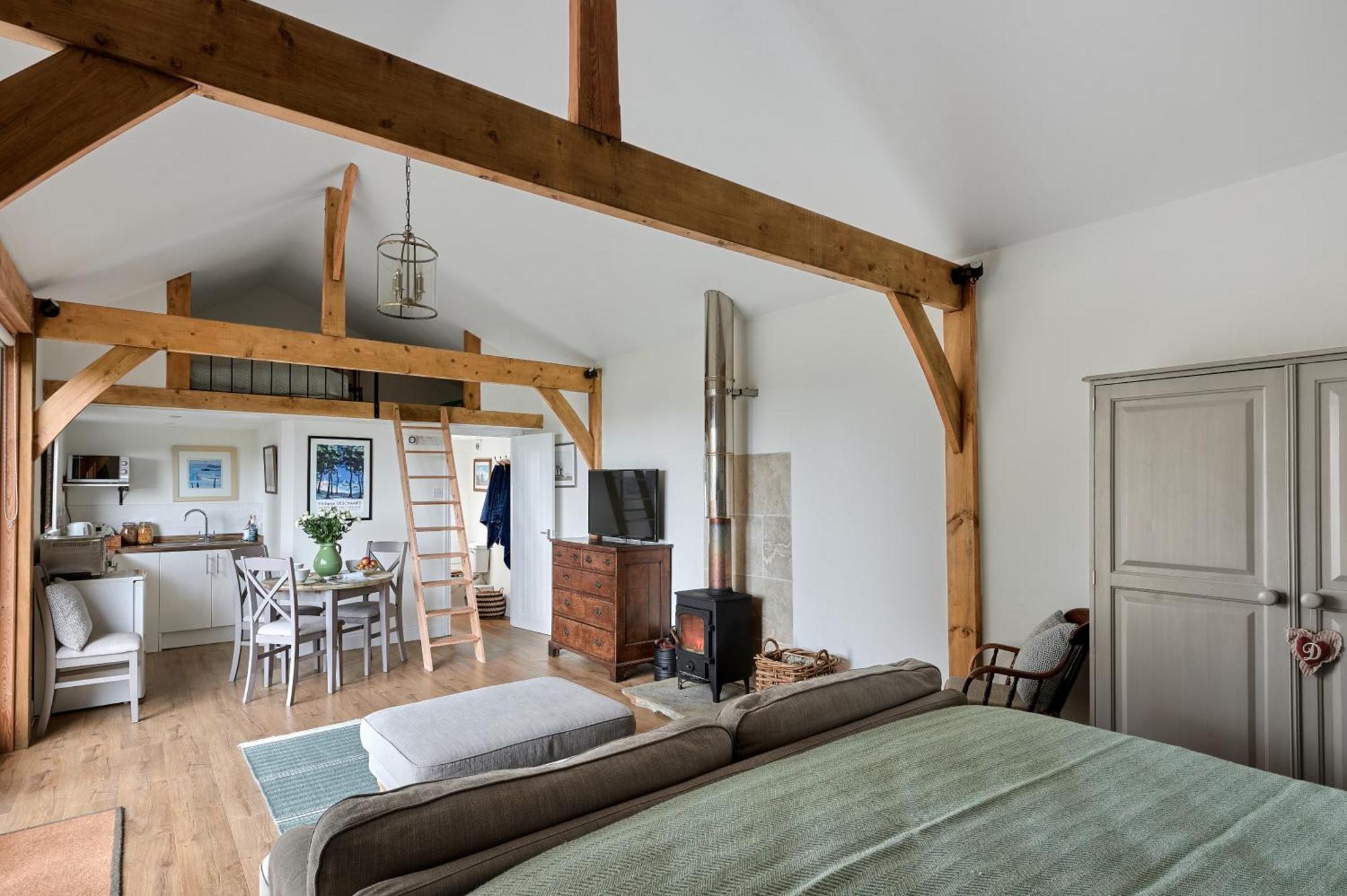 Stunning Cabin With Incredible Views Near Goodwood Rogate المظهر الخارجي الصورة
